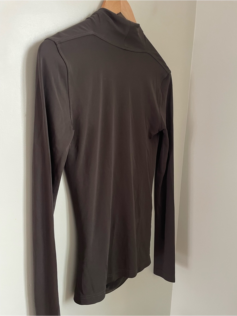 TOTEME Khaki Overlapped Jersey Top Size Small Draped Blouse Old Money - Picture 6 of 14